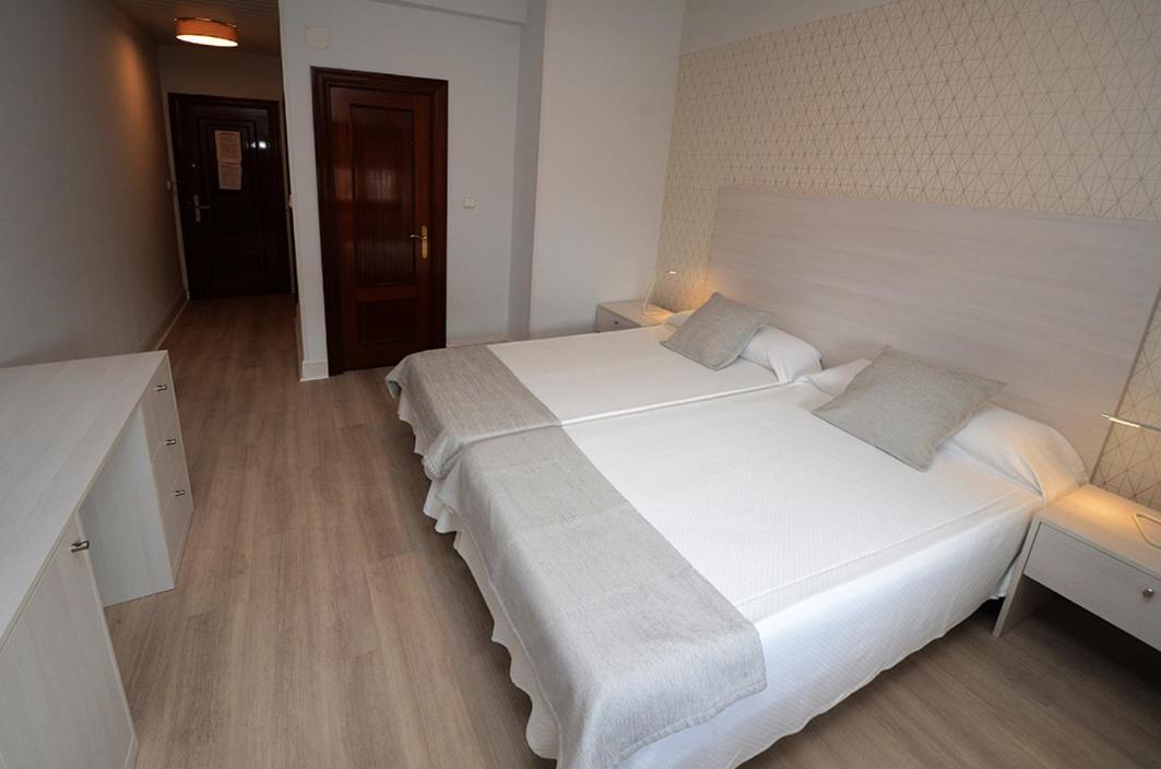 Hostal Vista Alegre Castro Urdiales Exterior foto