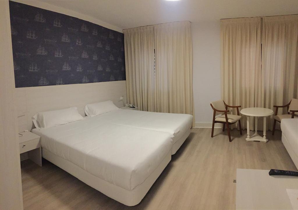 Hostal Vista Alegre Castro Urdiales Exterior foto