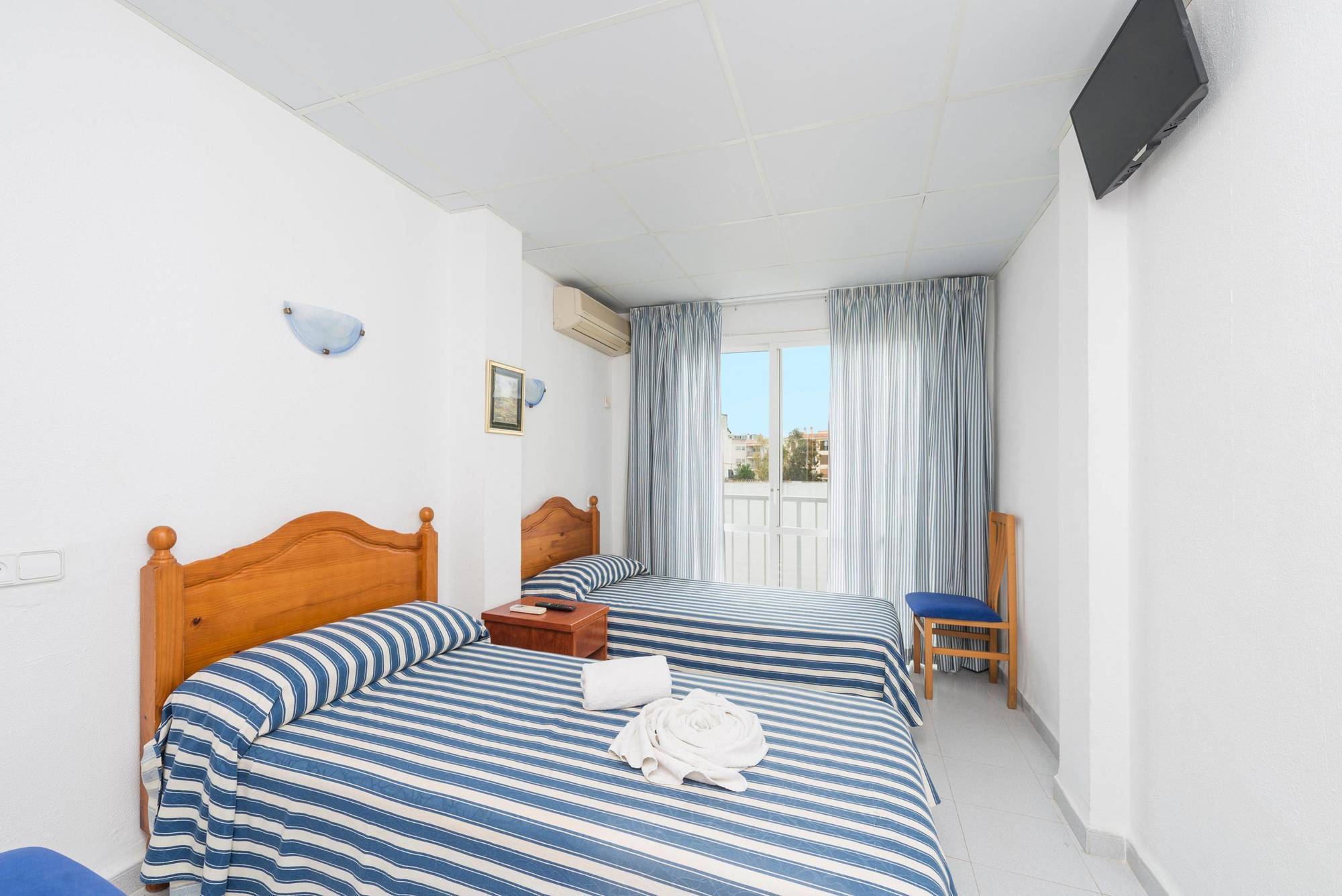 Hostal Vista Alegre Castro Urdiales Exterior foto